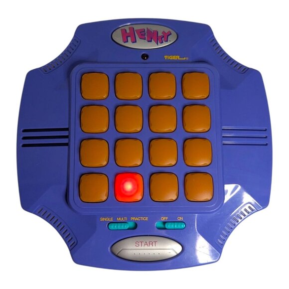 Tiger Electronics Henry Vintage 1996 Sounds Memory Game 90s Electronic Toy - Picture 1 of 4